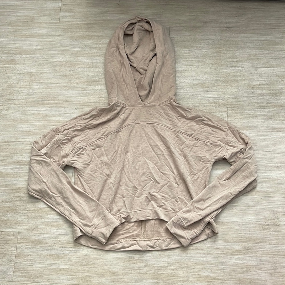 lululemon sweatshirt